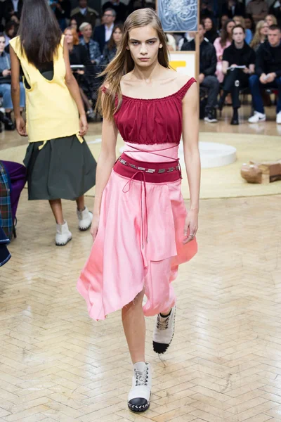 Look 12